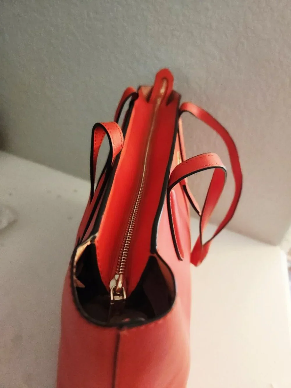 Like New Kate Spade NY Adel Coral Leather Shoulder Bag Purse